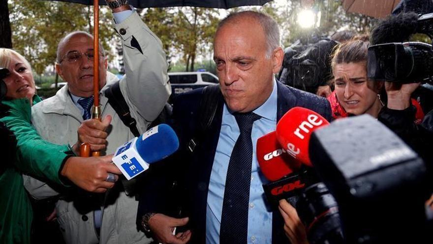 Tebas protege a su &#039;garganta profunda&#039;