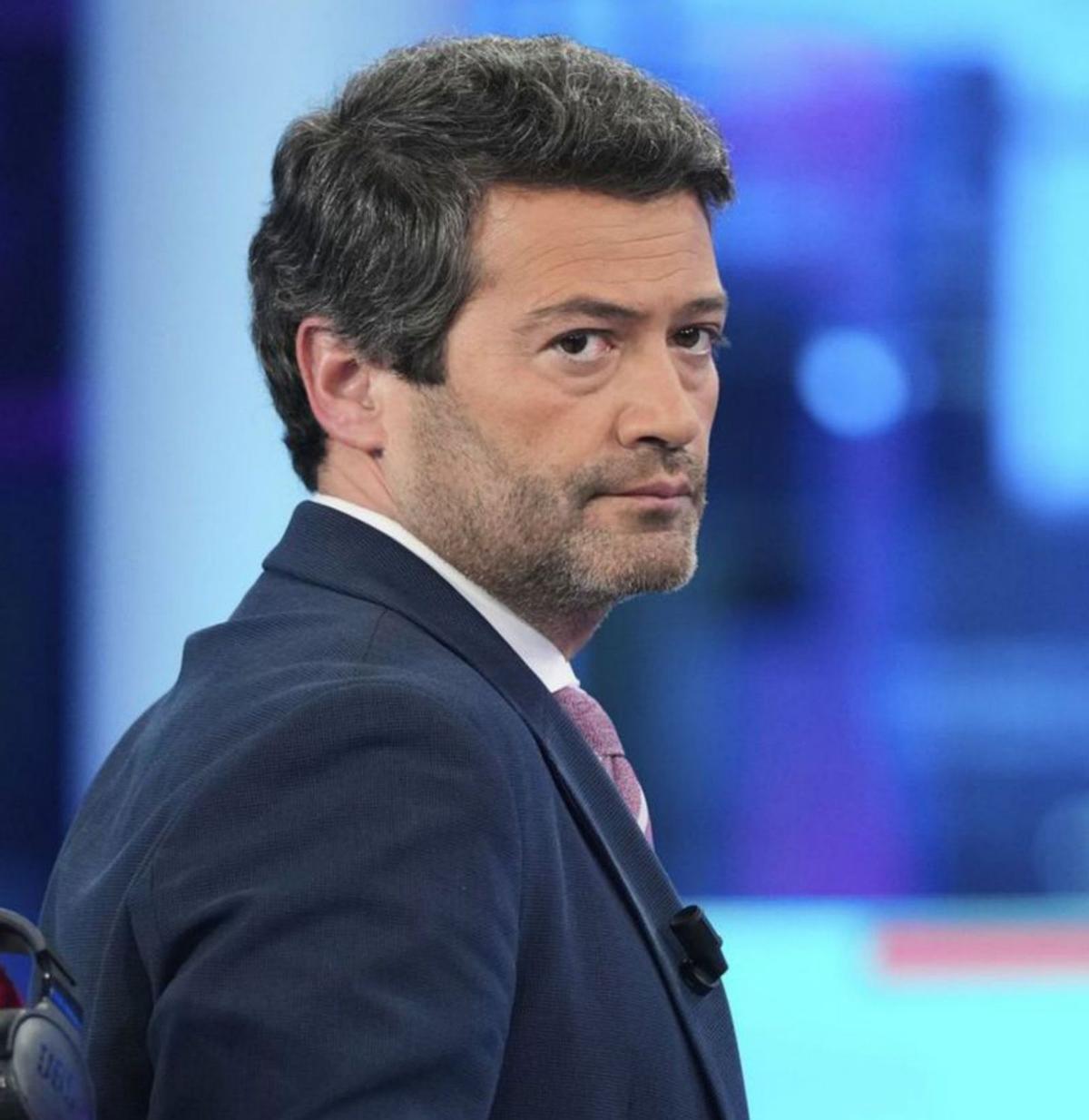 Pugen els ultres, baixa l’esquerra Pugen els ultres, baixa l’esquerra