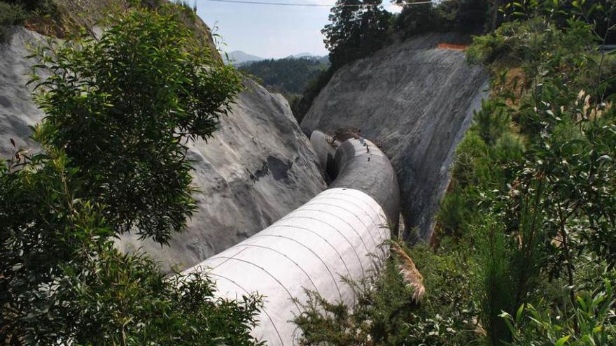 Avanza la obra para recuperar la carretera de Navia a Villayón