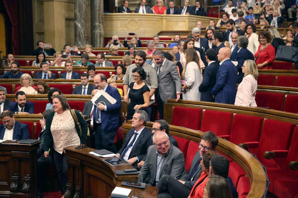 Ple del Parlament d'aprovació de la llei del referèndum