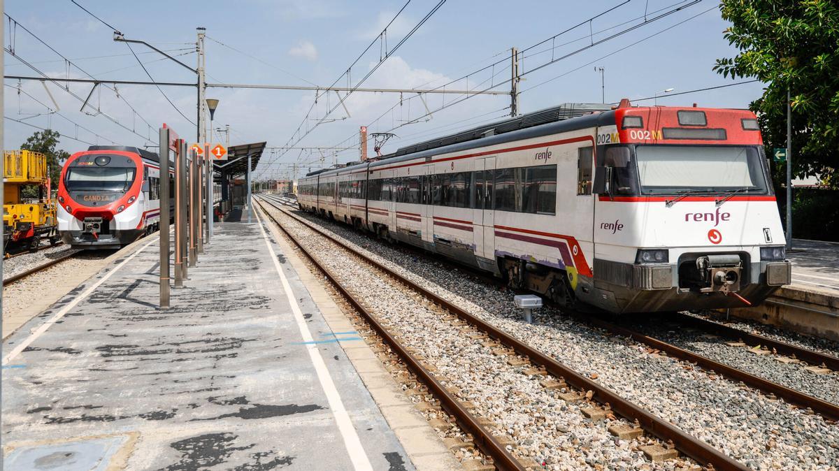 Valencia VLC Reportaje sobre los nuevos trenes de cercanías de Renfe ya usados en la Comunidad de Madrid. Linea 2 Valencia Gandía