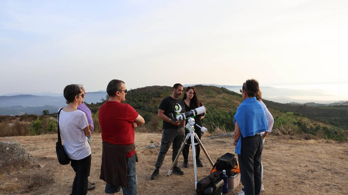 Charla sobre eclipses y observación solar, organizado en el merendero del monte Cepudo, en Vigo, justo un año antes del anunciado eclipse solar previsto para el 12 de agosto de 2026. ASTRONOMIA