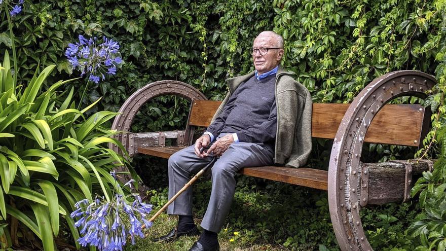 Adiós a Enrique López, el hombre de las populares camisas Ike que creyó en los Oscos