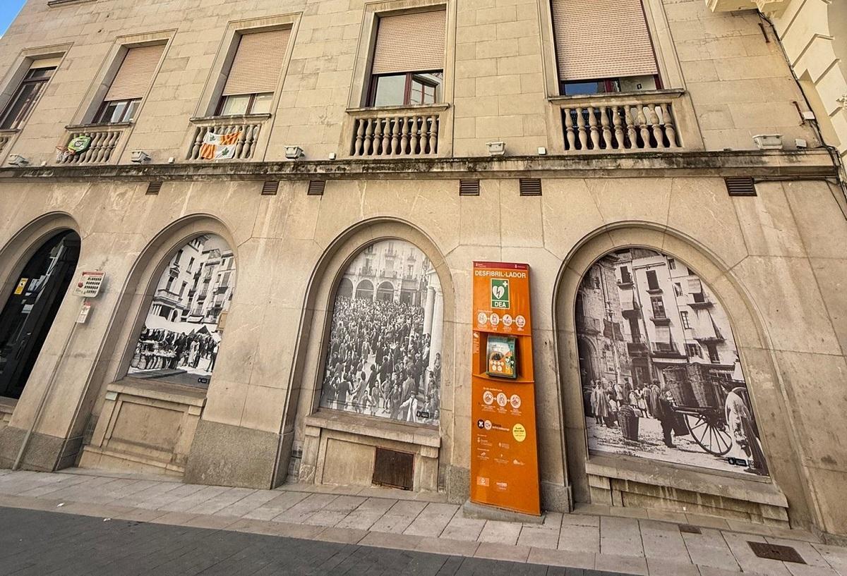 Les imatges instal·lades a la pujada de Sant Pere