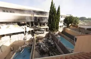 Tres heridos críticos tras una violenta explosión de gas en un piso de Vila