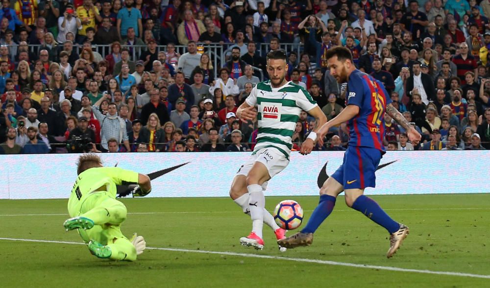 El Barcelona remunta a l''Eibar però es queda sense títol (4-2)