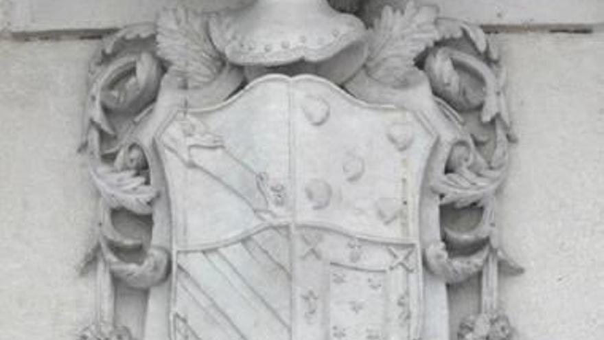Cultura acepta inscribir como BIC ocho escudos de las casas-palacio de Xàtiva