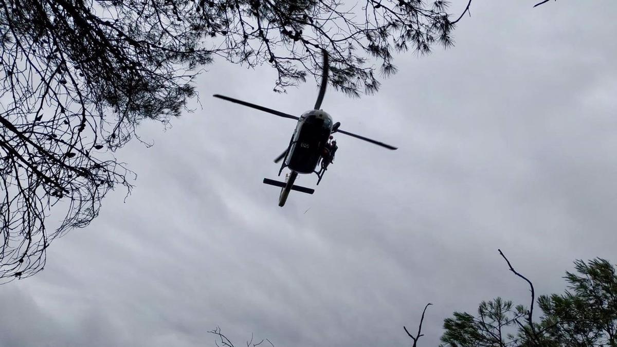 Imagen de archivo de un helicóptero de rescate en montaña de la Guardia Civil.