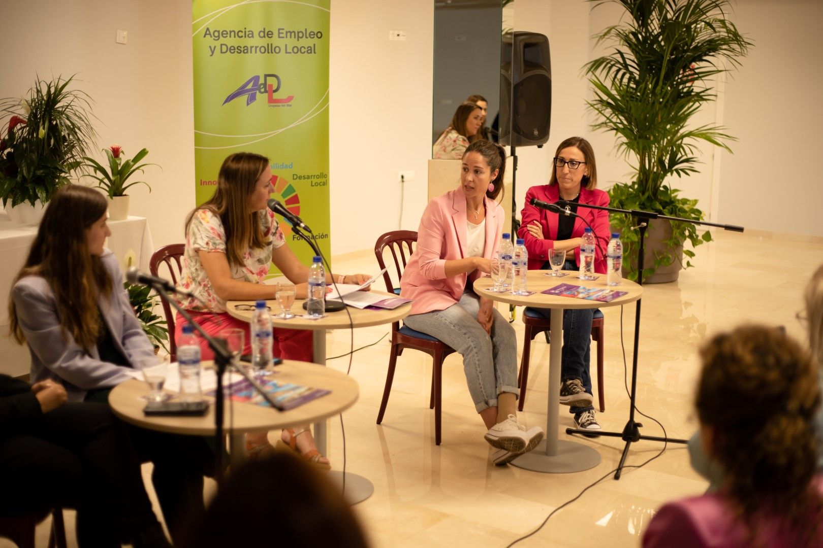 Todas las fotos del congreso de mujeres empresarias y emprendedoras en Orpesa