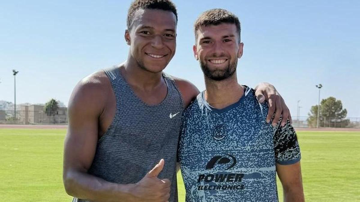 Mbappé y Calavera.