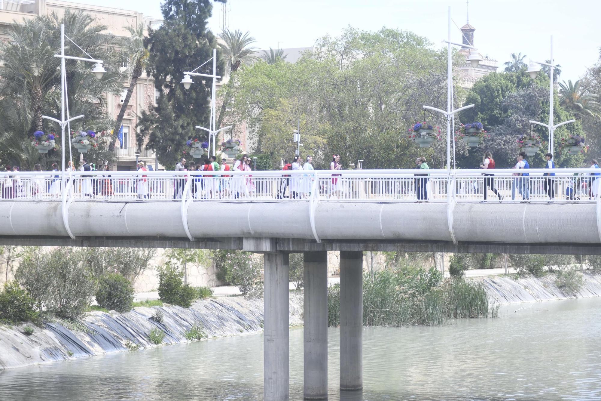 Ambiente en las calles del centro de Murcia durante el Bando de la Huerta (II)