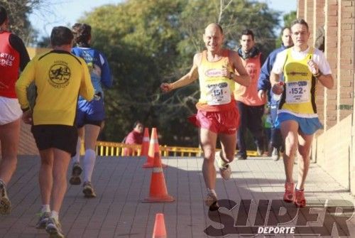 Cristina González bate su récord nacional en Valencia con 73,3 km