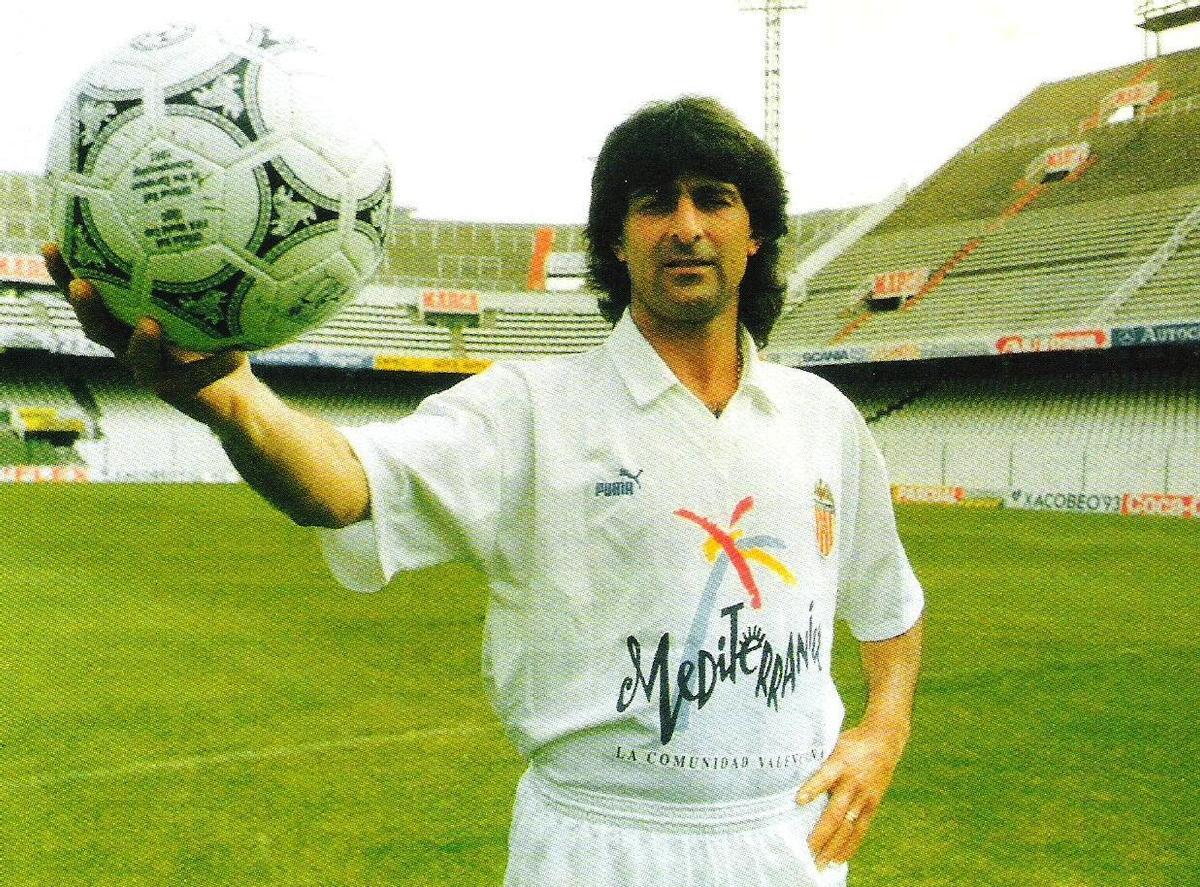 Homenaje a Mario Alberto Kempes