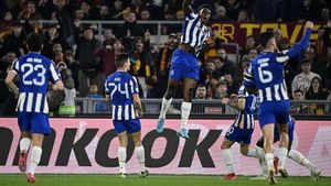 Roma - FC Porto | El gol de Samu Aghehowa