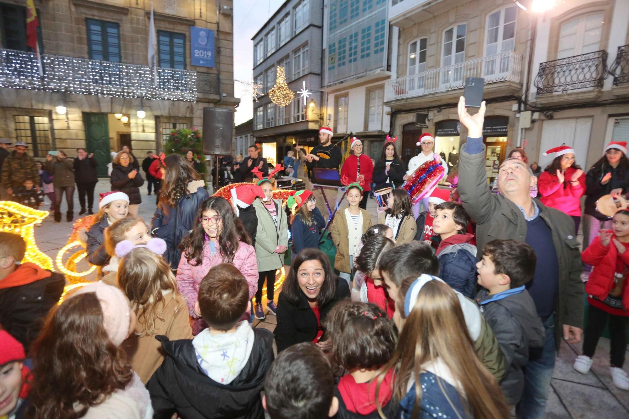 Betanzos inaugura la Navidad con el encendido de su alumbrado navideño