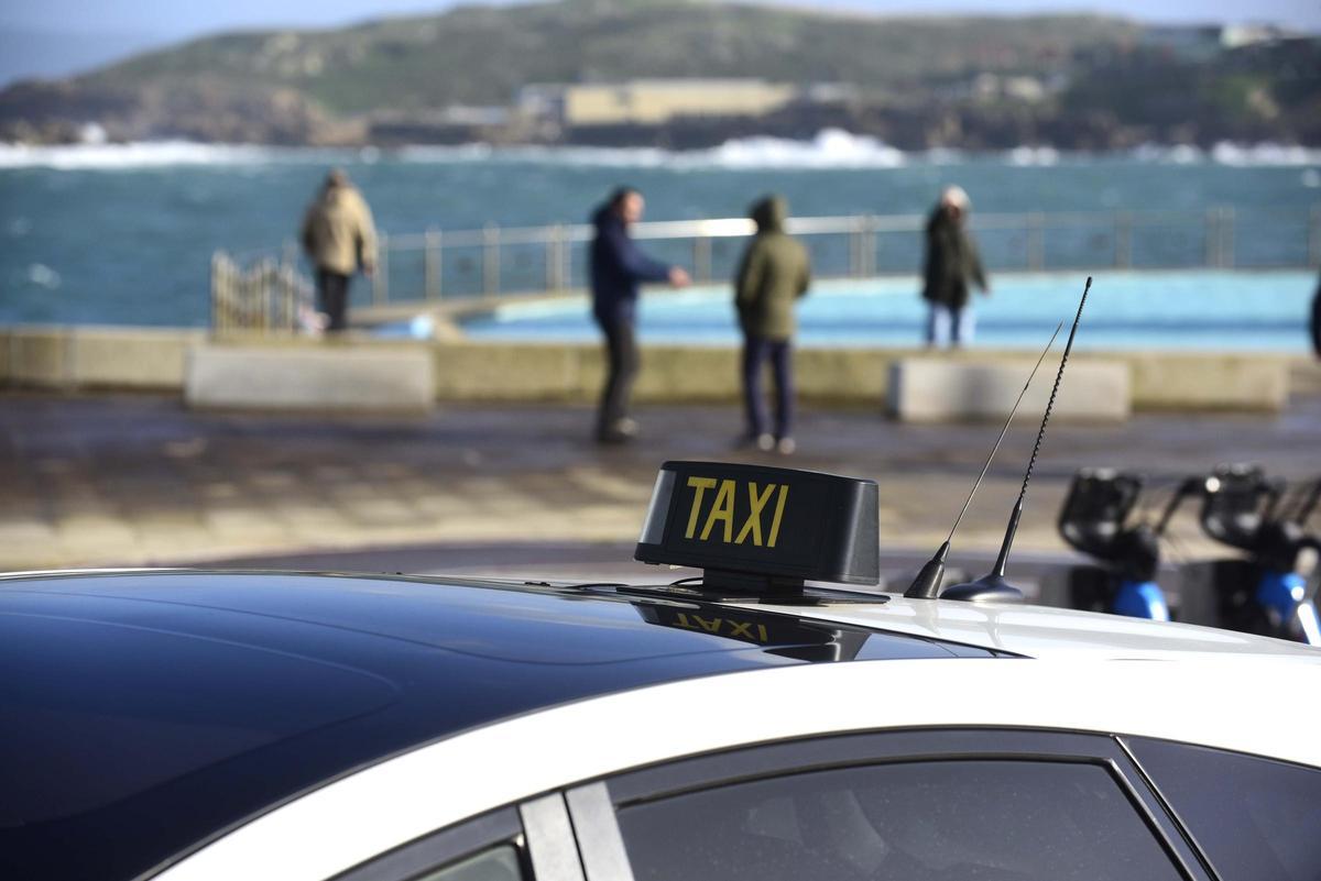 Imagen de archivo de un taxi en A Coruña