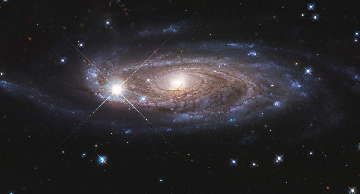 La galaxia de Rubin puede ser la más grande de la Vía Láctea. UGC 2885 Galaxia de Rubin NASA, ESA AND B. HOLWERDA (UNIVE 07/01/2020 UGC 2885 Galaxia de Rubin. La galaxia de Rubin puede ser la más grande conocida del universo local;NASA, ESA AND B. HOLWERDA (UNIVERSITY OF LOUISVILL; ASTRONOMIA