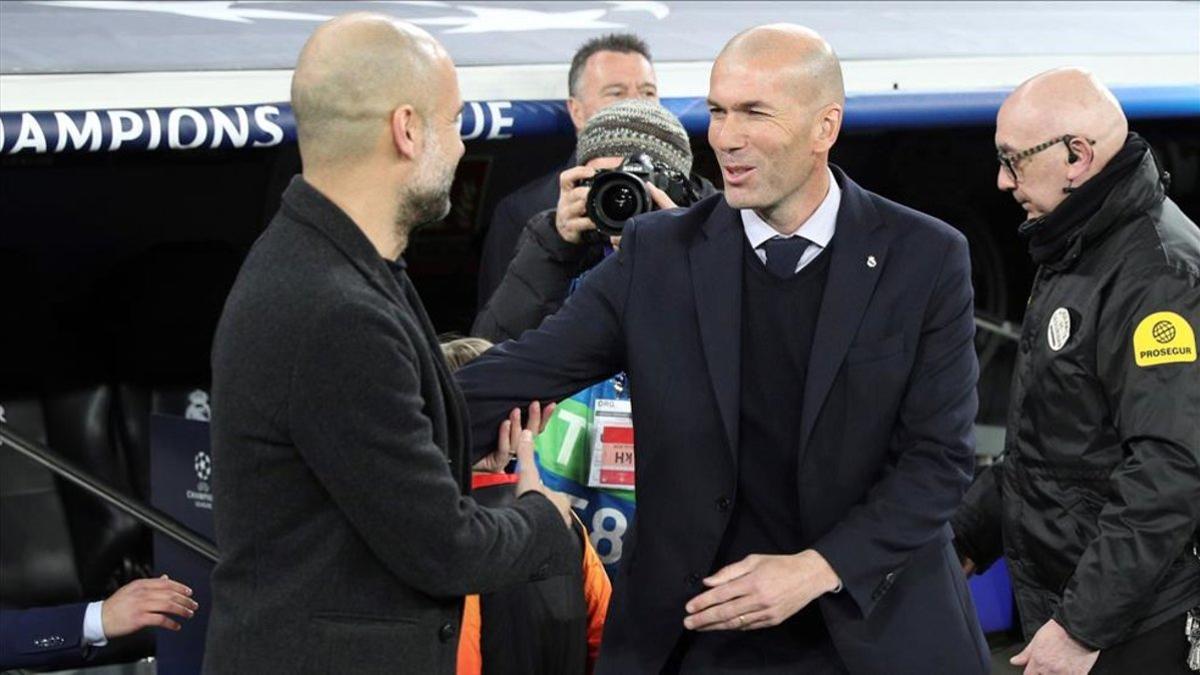 Guardiola y Zidane en el momento en el que se saludaron