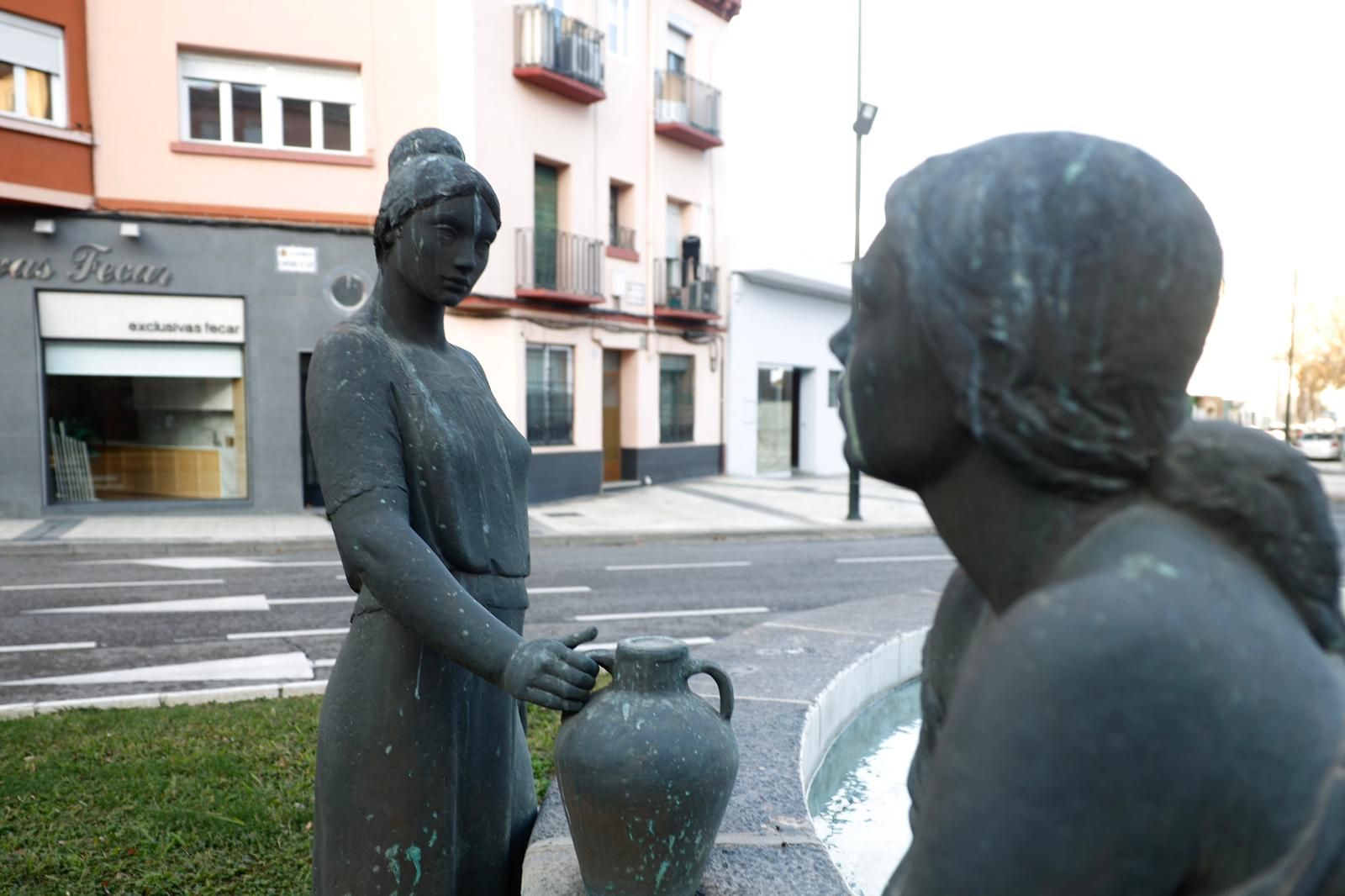 'Las aguadoras': la icónica escultura del barrio de Las Fuentes