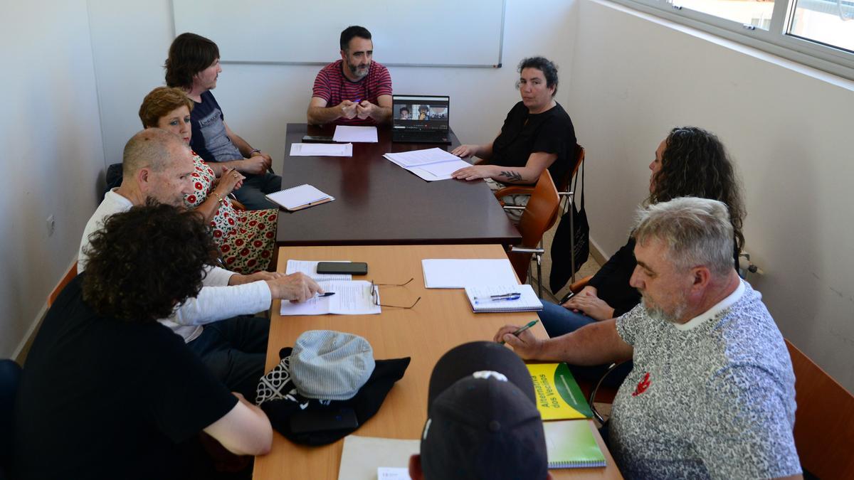 Reunión de las negociaciones del pacto de Cangas, celebrada esta semana