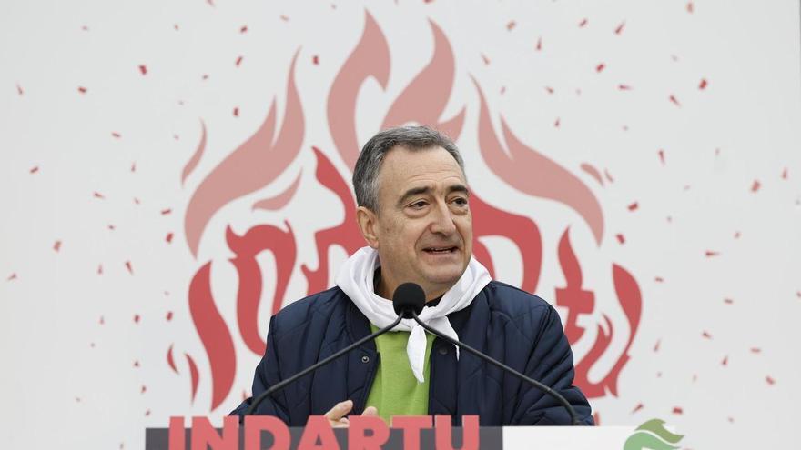 Aitor Esteban: "Mientras algunos dicen 'no' a todo, nosotros hacemos país con política útil"