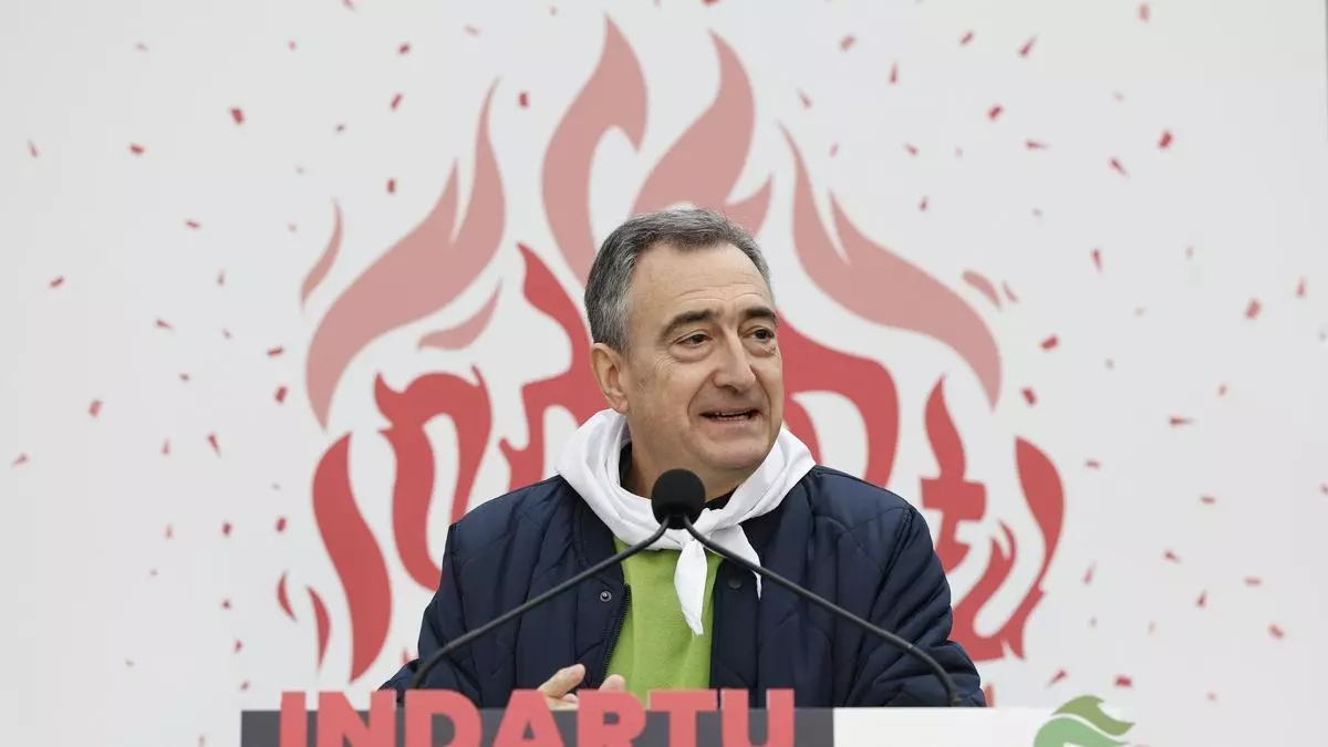 Aitor Esteban: "Mientras algunos dicen 'no' a todo, nosotros hacemos país con política útil"