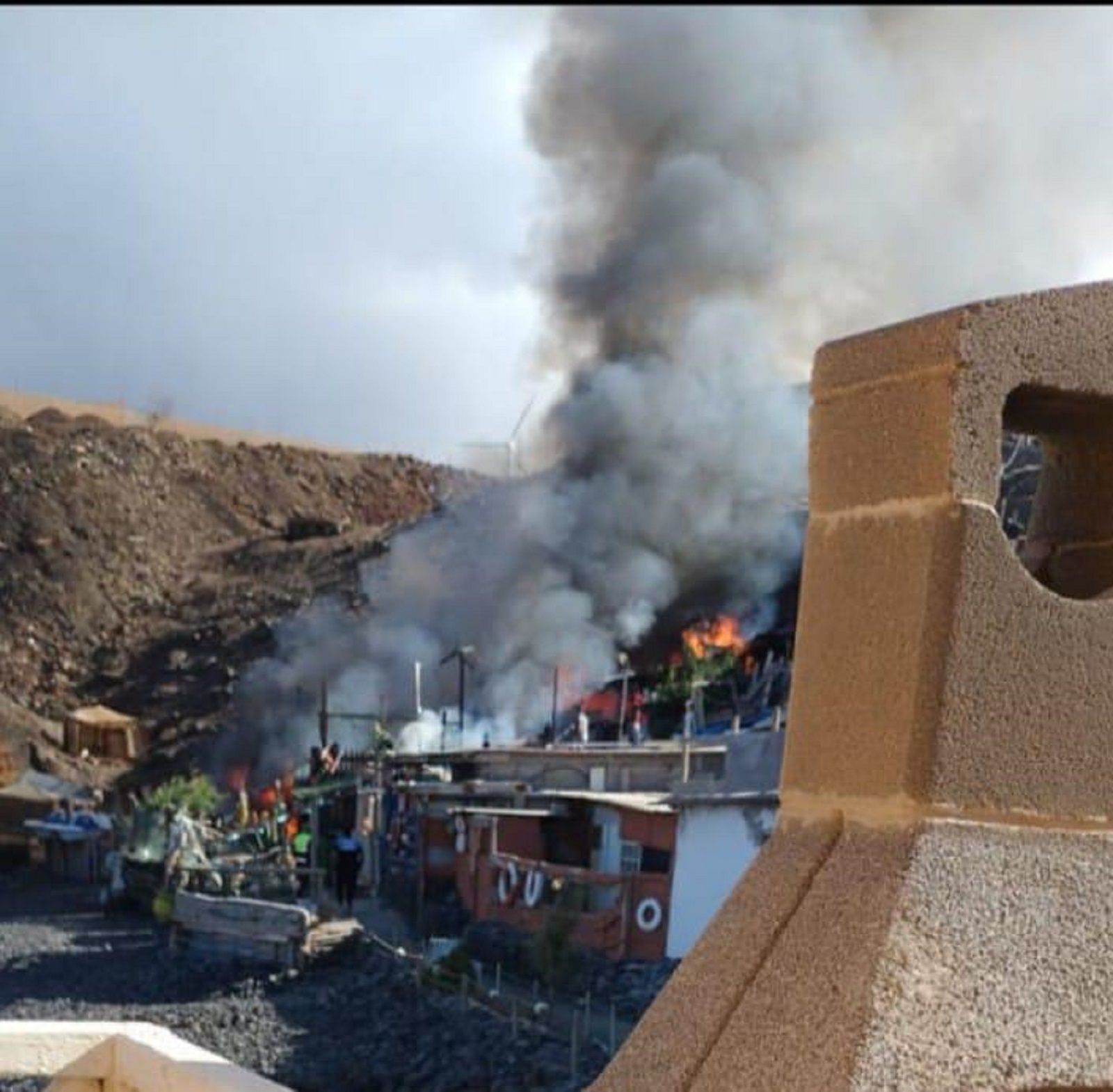 Incendio en las chabolas de Gáldar