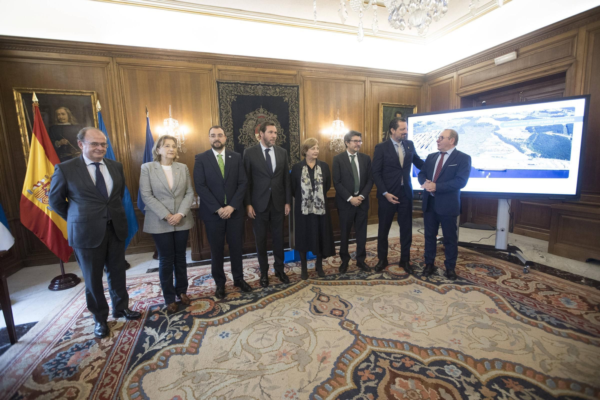 EN IMÁGENES: Así ha sido la visita a Avilés de Óscar Puente, ministro de Transportes y Movilidad Sostenible