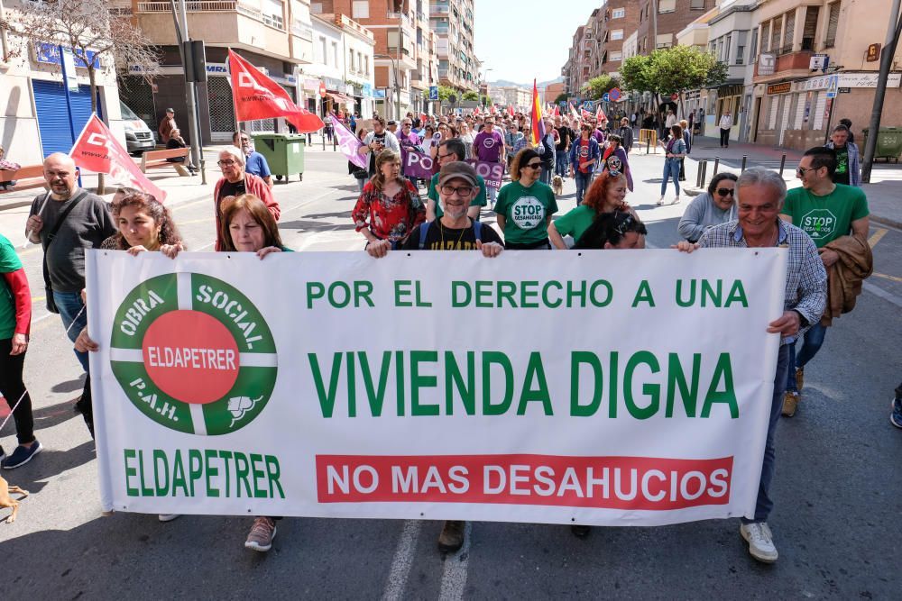 La manifestación del Día del Trabajador reúne a 18 colectivos y partidos del Medio Vinalopó