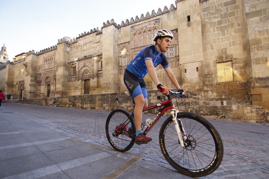 Coronavirus en Córdoba: numerosos cordobeses salen a pasear y a correr desde primera hora