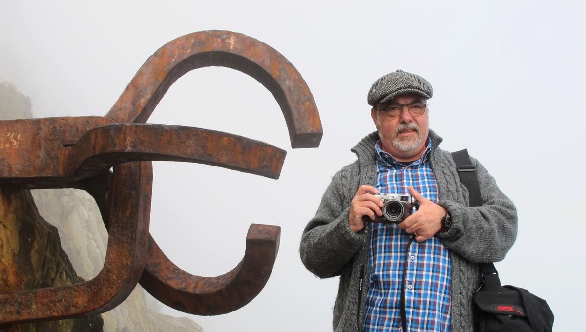 Mor el cofundador de Fotògrafs per la Pau Miquel Ruiz, als 69 anys