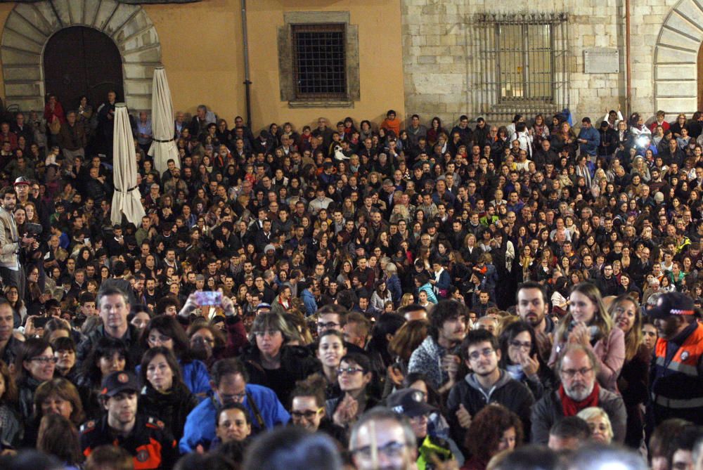 Actuació dels Marrecs a les escales de la Catedral