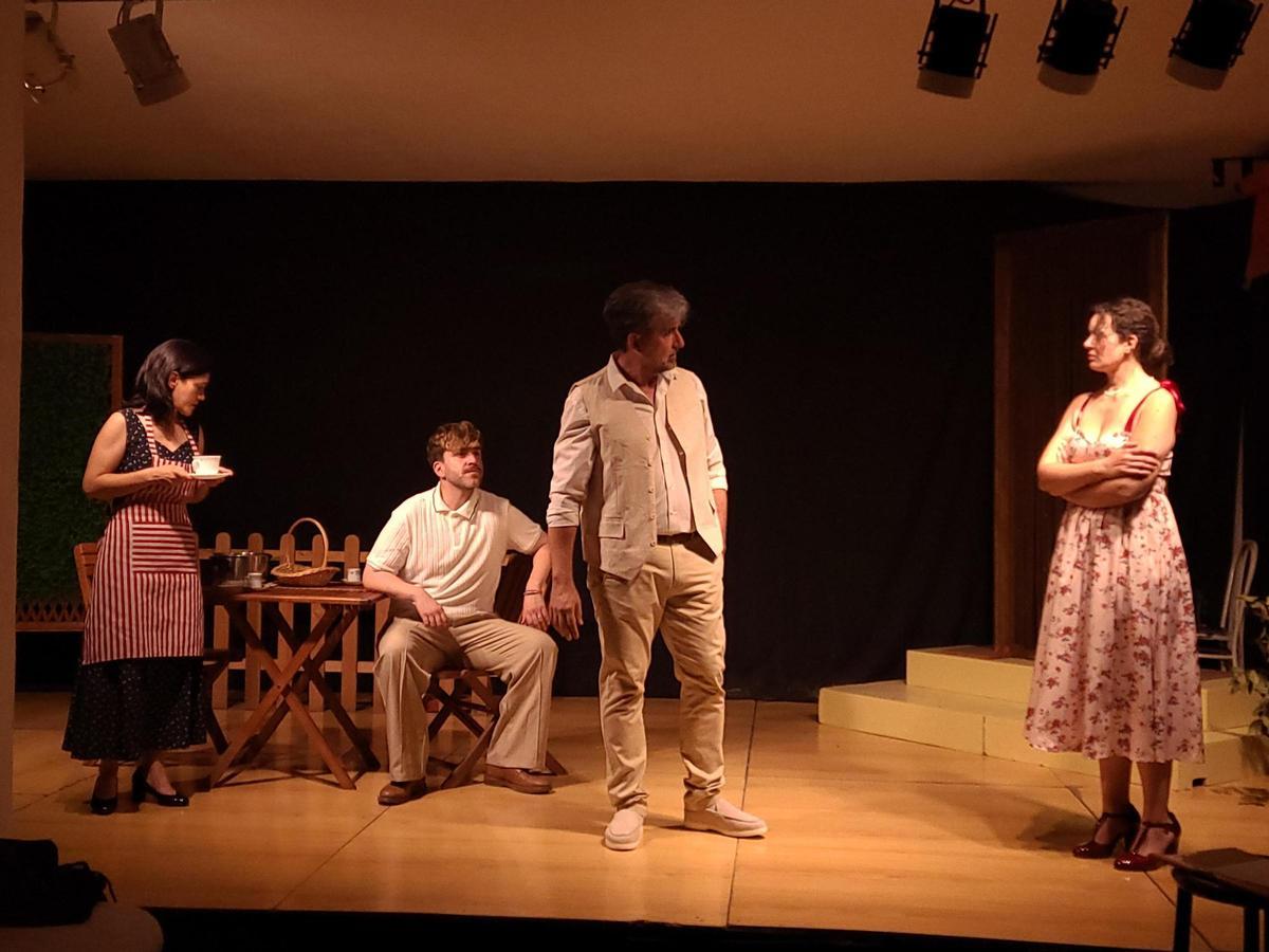 Momento de un ensayo de la compañía de Elche