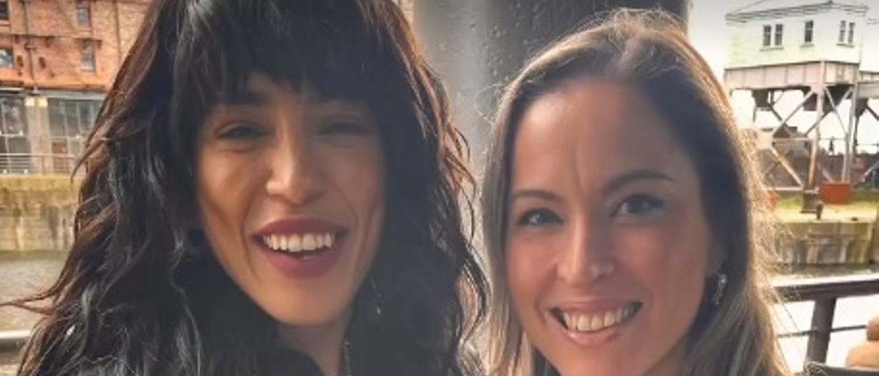 Barbara Barreiro posa con Loreen, gran triunfadora de Eurovisión.