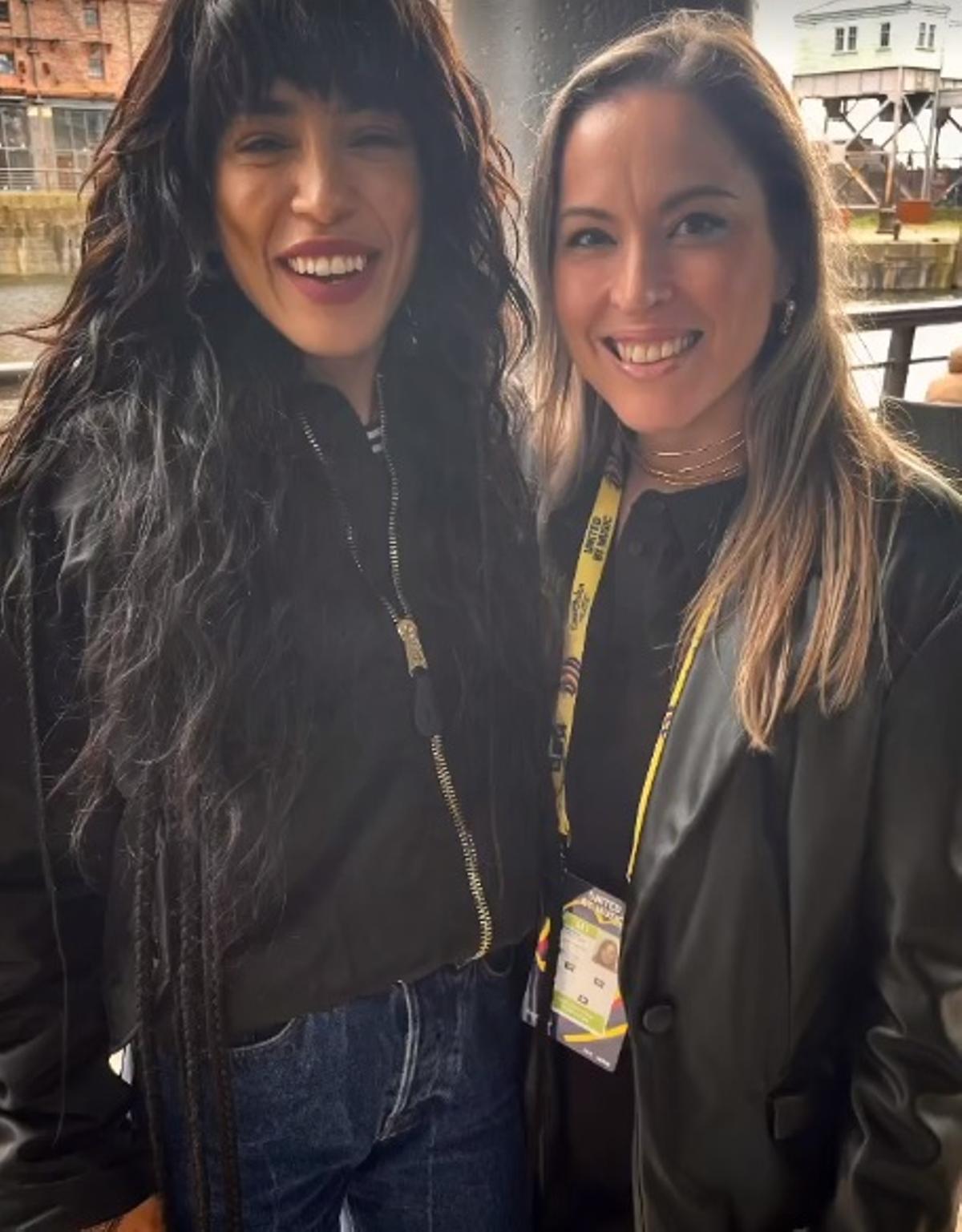 Barbara Barreiro posa con Loreen, gran triunfadora de Eurovisión.