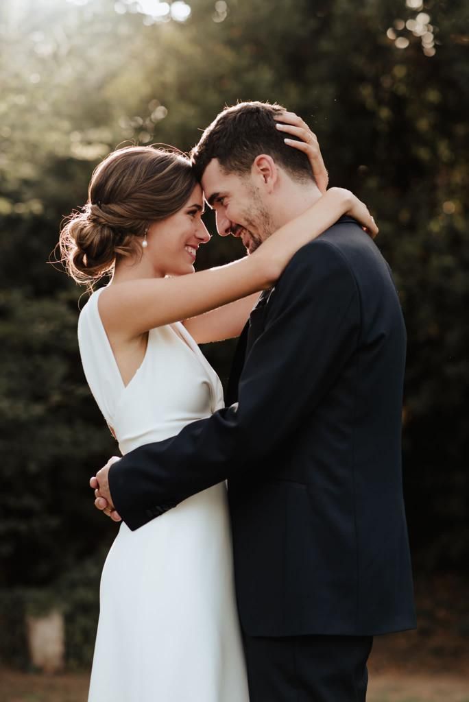 Boda de Meritxell Soler, corte de honor 2018, y el delegado del Joventut de Badalona, Adrià Delgado