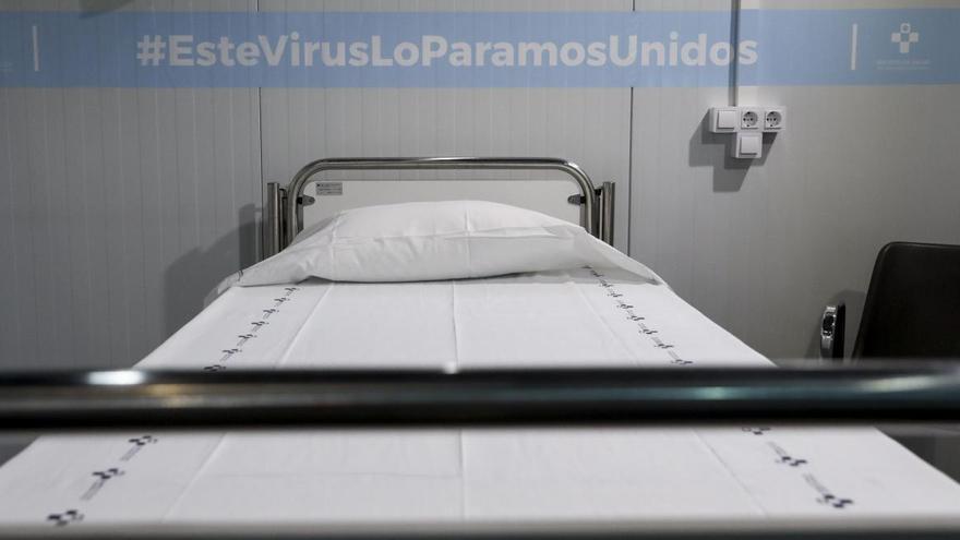 Una habitación hospitalaria instalada en la Feria de Muestras.