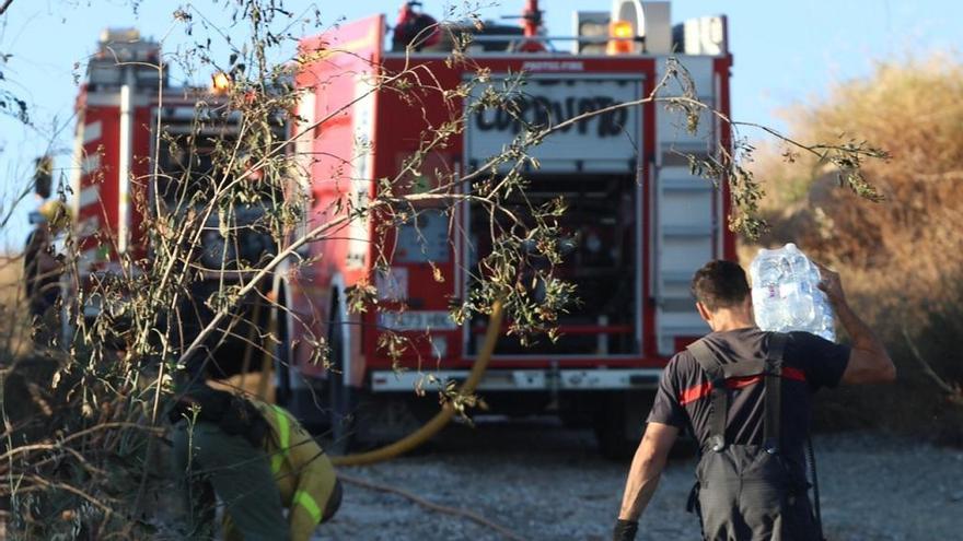 Incendio en La Corta, junto al Asilo de los Ángeles.