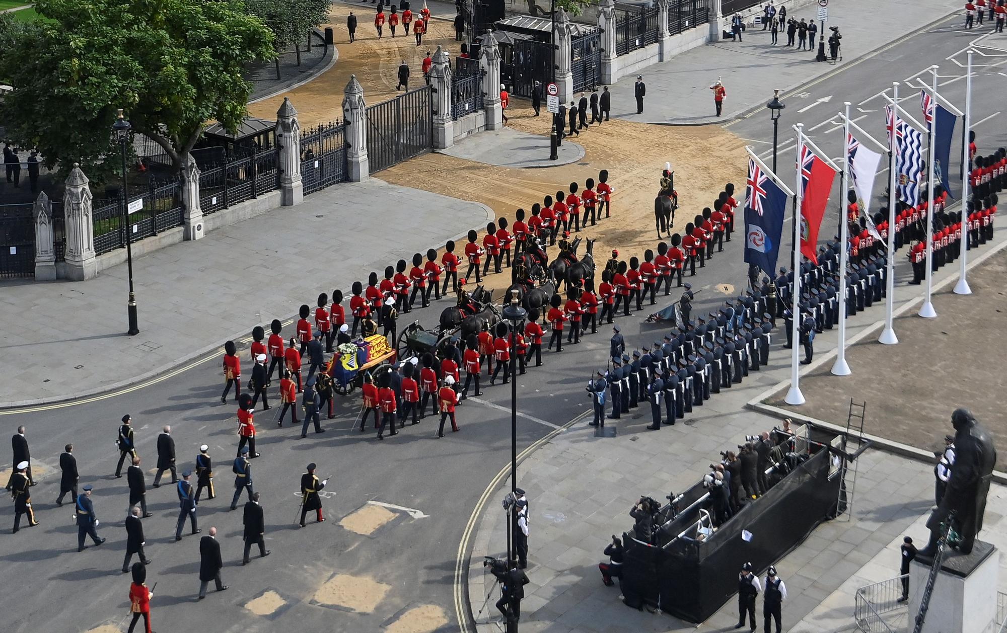 Britain mourns Queen Elizabeth