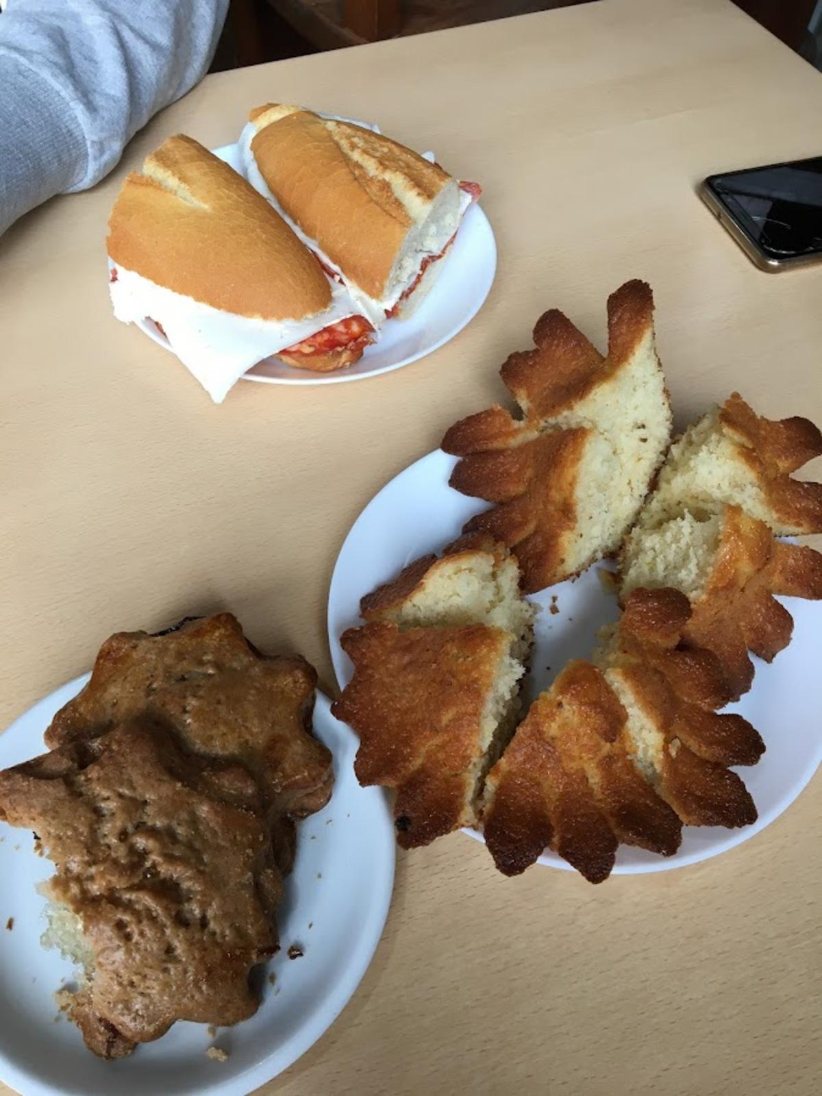 Esta panadería abre de lunes a domingo sin descanso