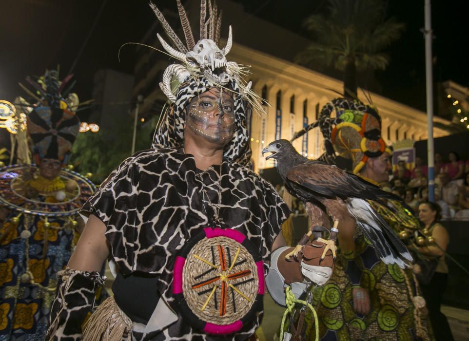 Desfile de disfraces en las fiestas de Sant Joan.