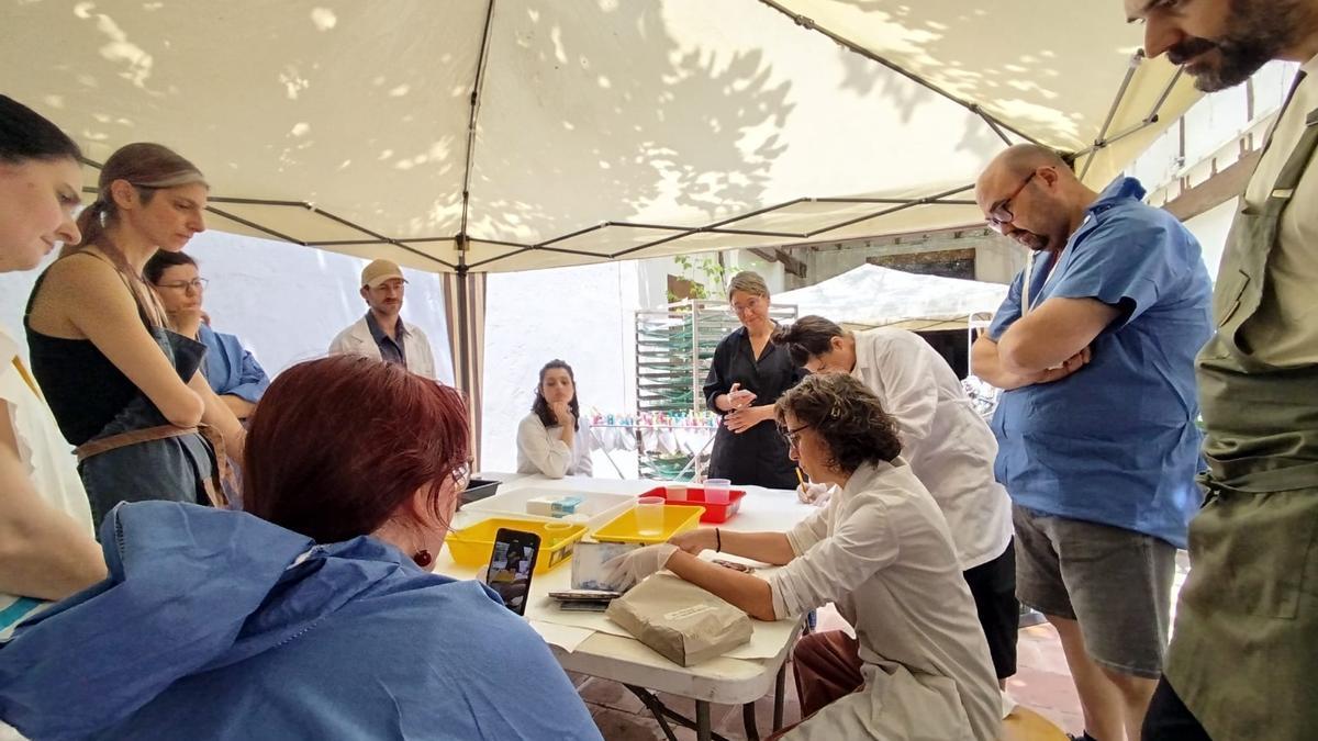 Rosina Herrena i Lucas Momparler imparteixen una formació a representants d&#039;institucions i arxius de tota Espanya