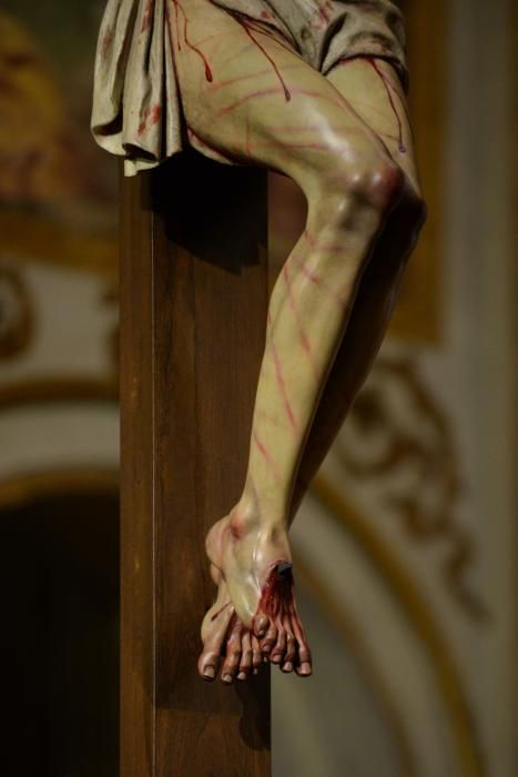 Reposición al culto del Cristo Mutilado tras su restauración