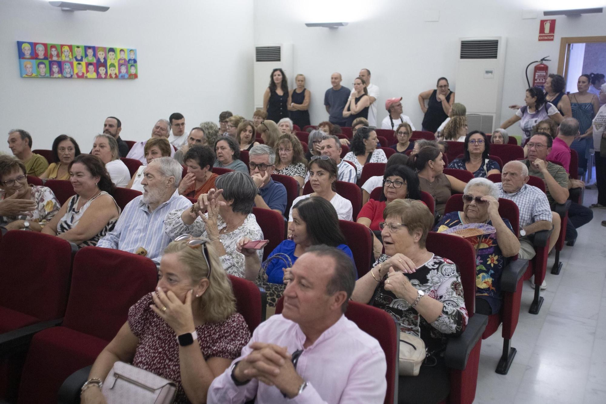 Todas las fotos de la toma de posesión de la nueva alcaldesa de Novetlé
