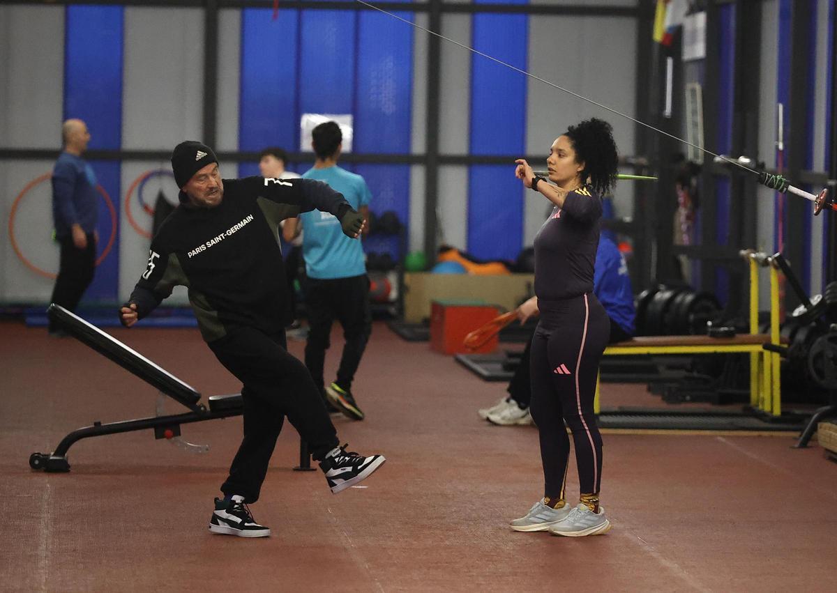 Yulenmis Aguilar se reencuentra con la jabalina en A Coruña