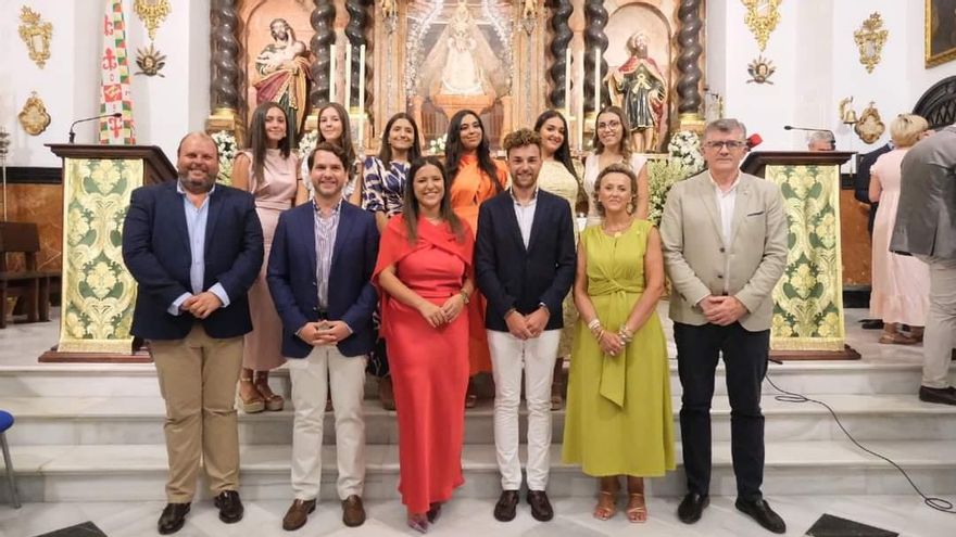 El santuario de la Virgen de la Sierra acoge la presentación oficial de la Corte de Honor y del pregonero