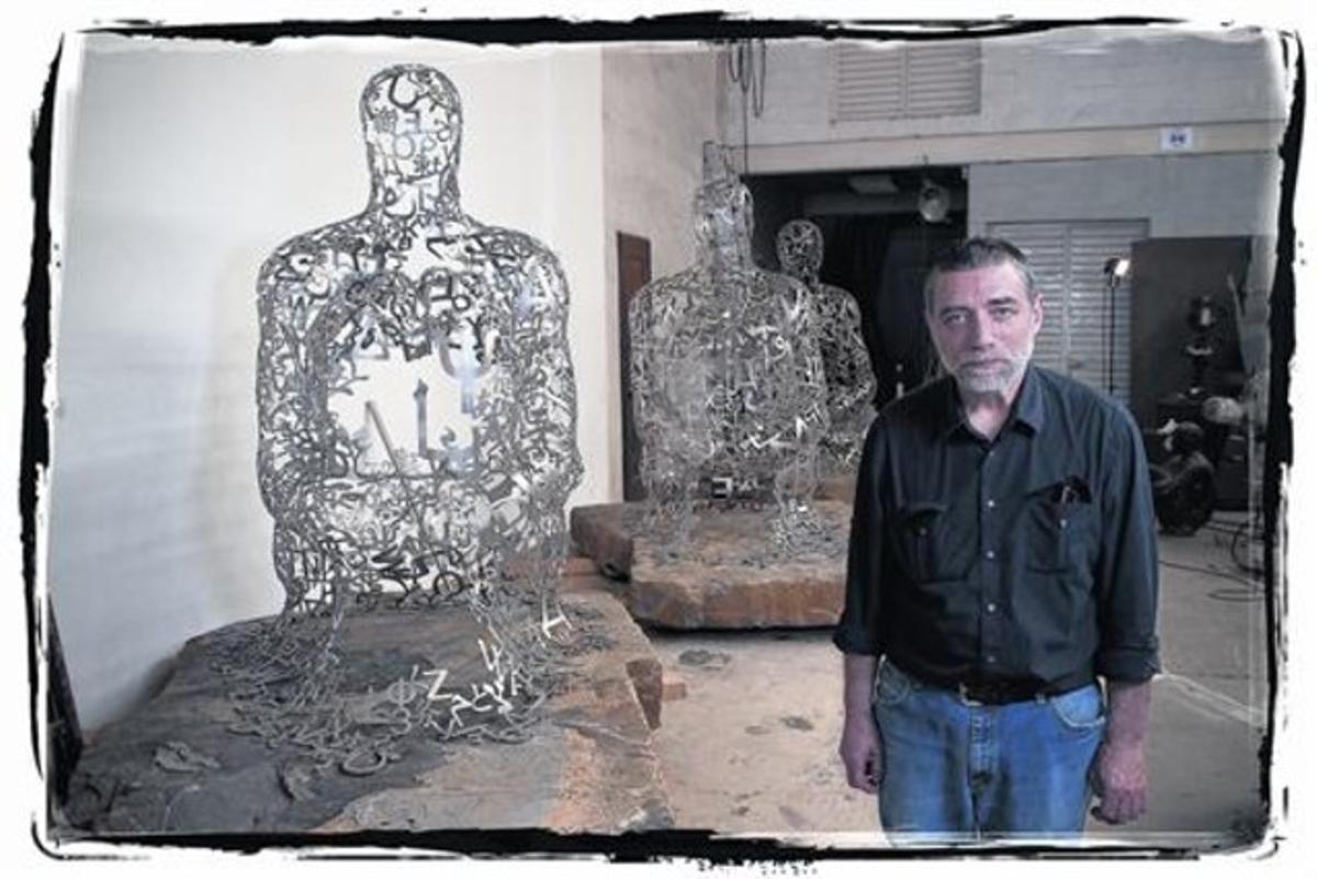 L’artista Jaume Plensa, retratat al seu estudi de Sant Feliu de Llobregat. L’artista Jaume Plensa, retratat al seu estudi de Sant Feliu de Llobregat.