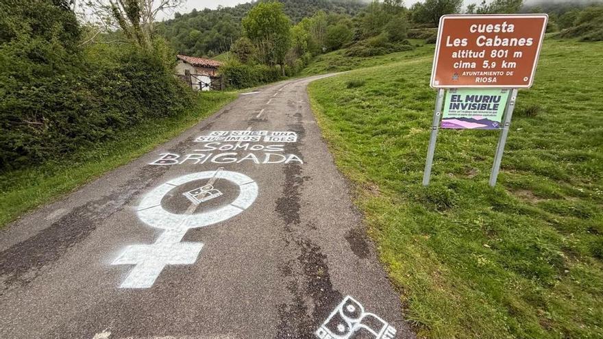 Brecha salarial, violencia machista, sobrecarga de cuidados...: las "pendientes extremas" de la desigualdad "endurecen" el Angliru (coincidiendo con la llegada de la Vuelta Ciclista a España femenina)