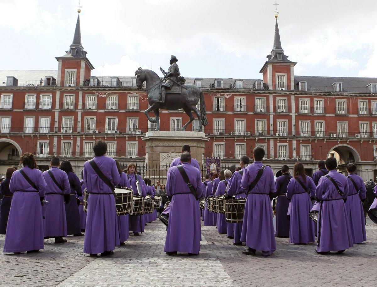 La tamborrada es uno de los eventos más emblemáticos de la Semana Santa en Madrid