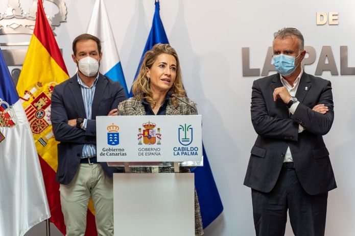 Reunión en La Palma de Torres con la ministra de Transporte y con el titular del Cabildo